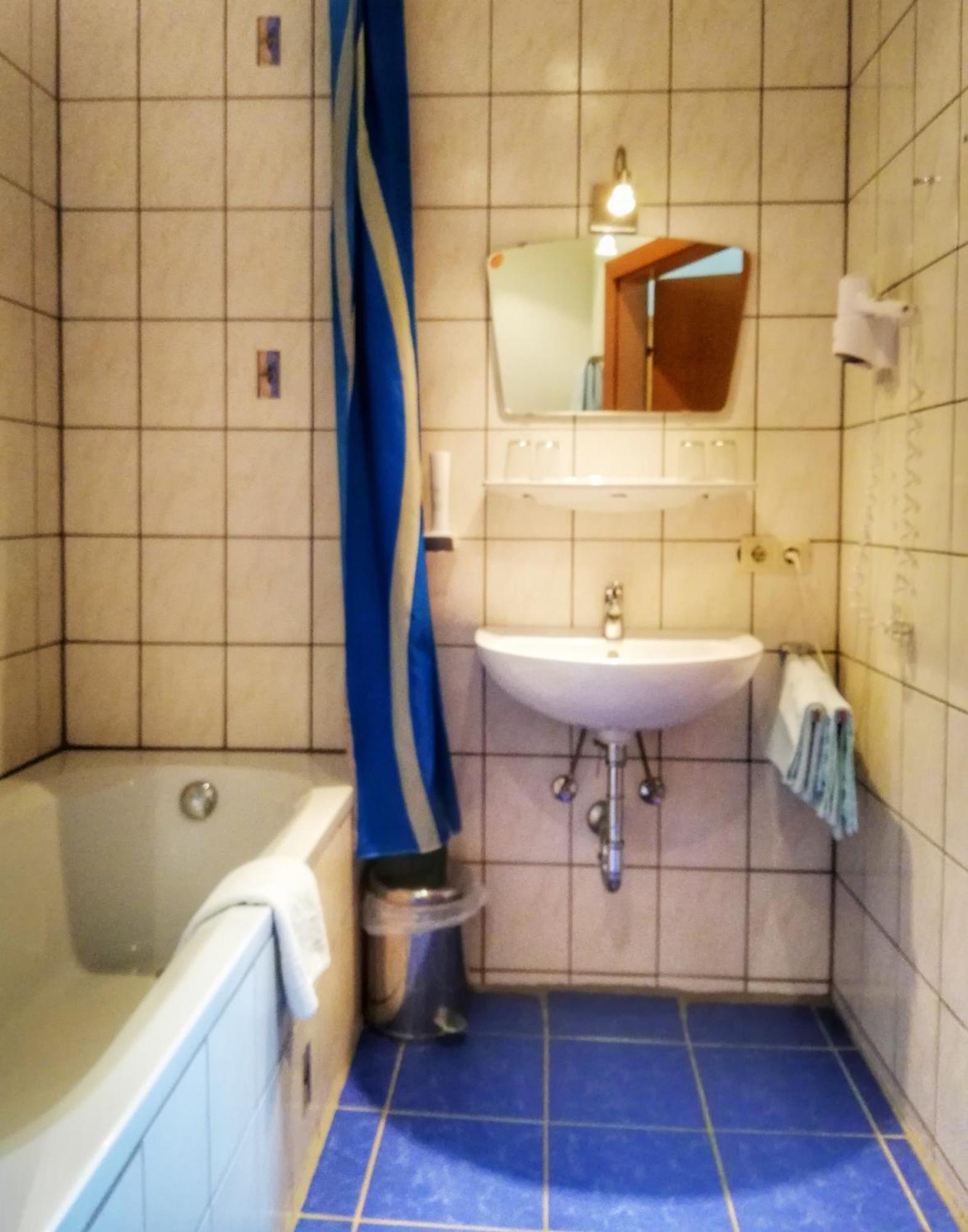 Familie Zuser Hotel Garni Миттербах Экстерьер фото