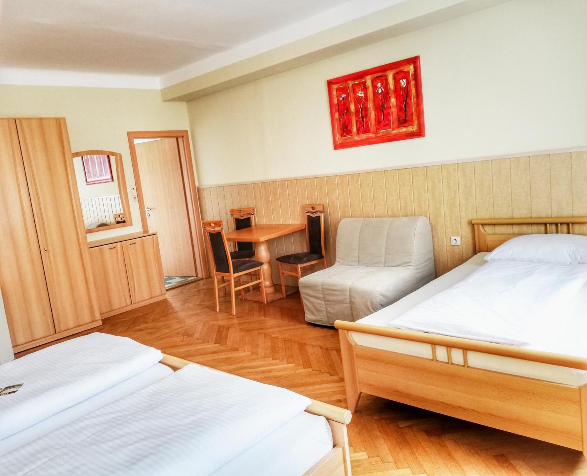 Familie Zuser Hotel Garni Миттербах Экстерьер фото