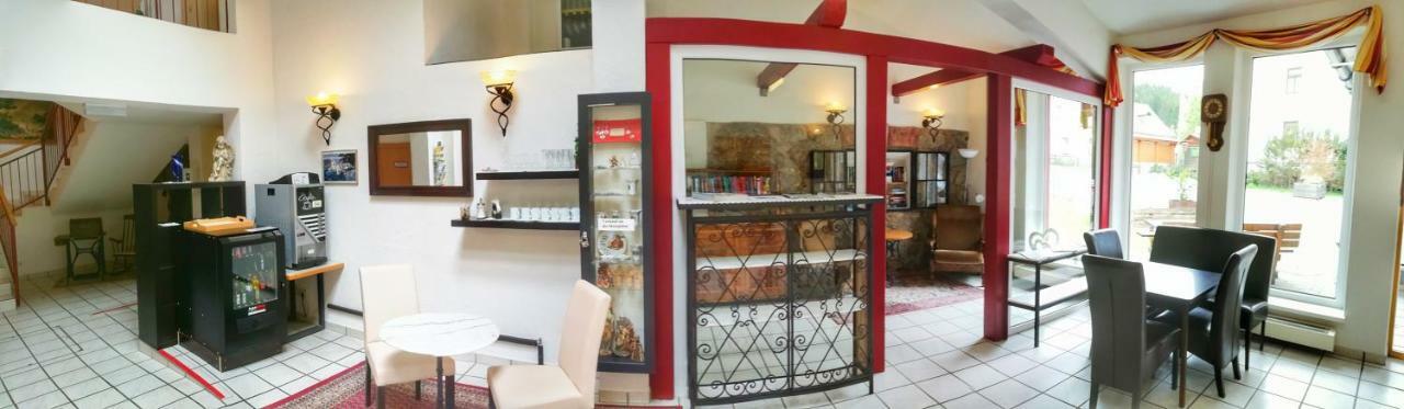 Familie Zuser Hotel Garni Миттербах Экстерьер фото